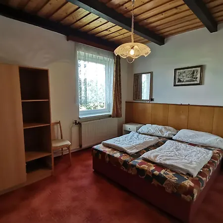Rekreacni Dum Klenovice Milesov (Pribram)